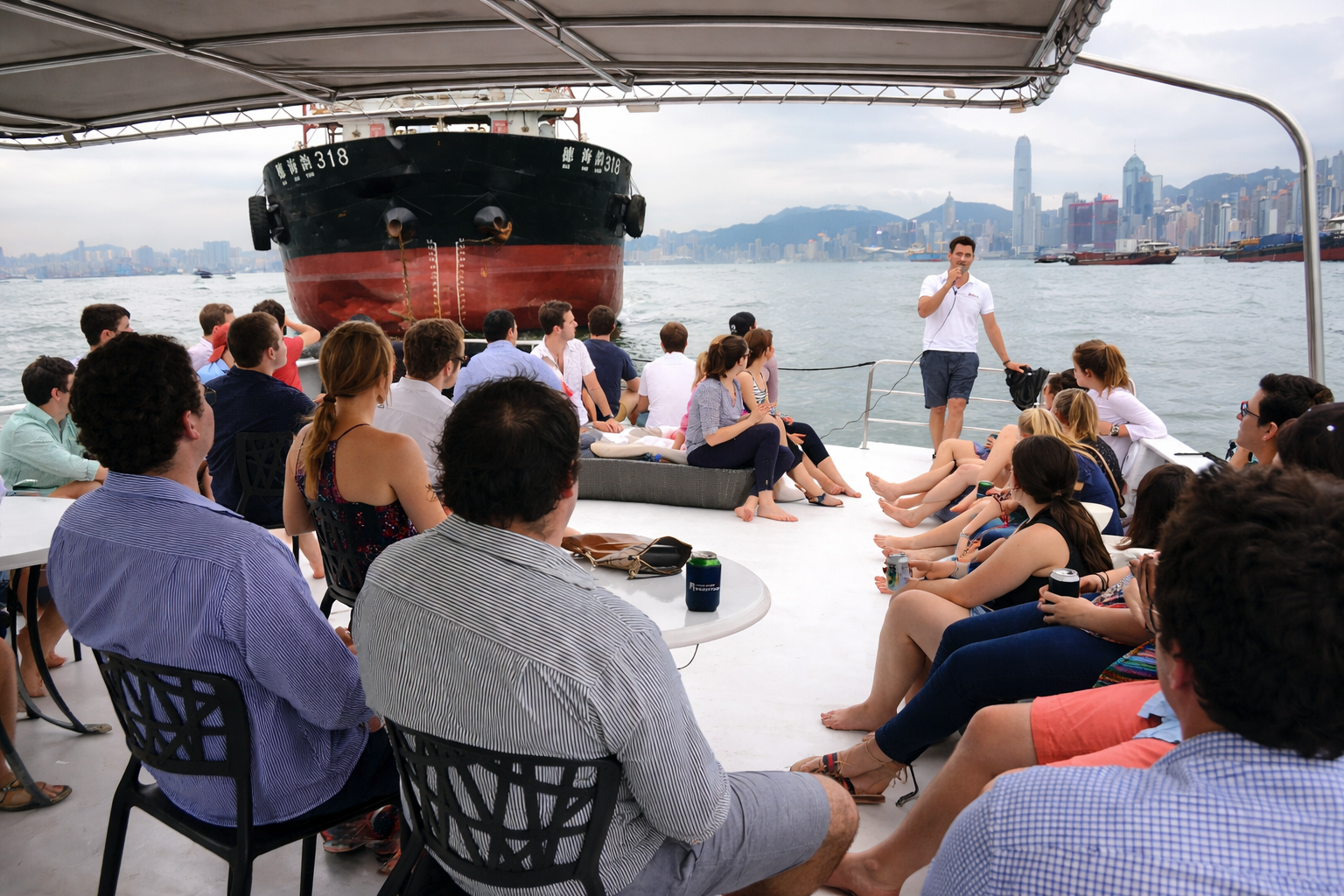 Hong Kong Port Tour by boat 2